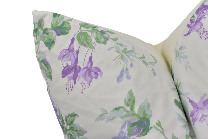 Schumacher - Garden Gate Chintz - Lavender - Chic Preppy Romantic Floral Designer Cushion Cover - Luxury Throw Pilow - Handmade Home Decor.
