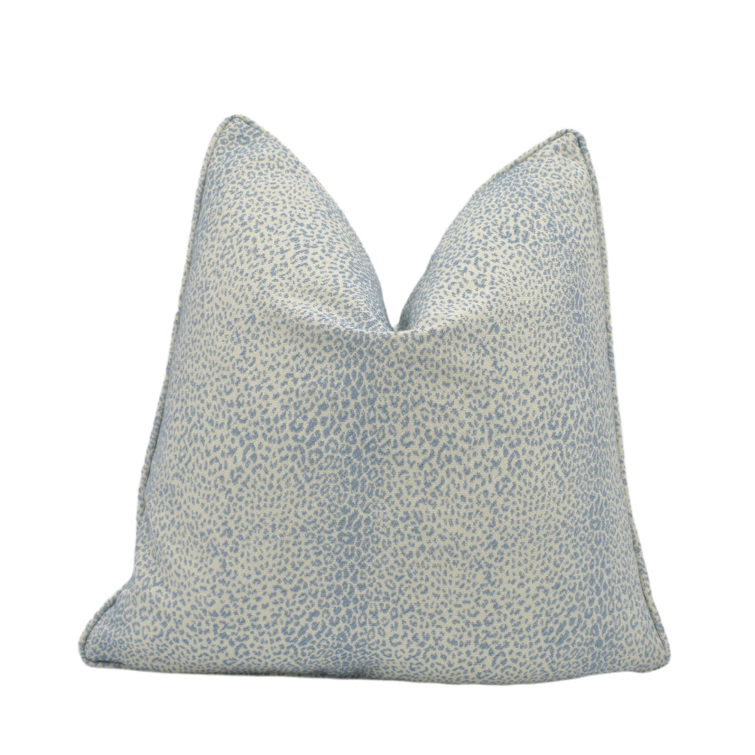Schumacher – Mini Leopard Outdoor – Sky – Cushion Cover – Chic Animal-Print Luxury