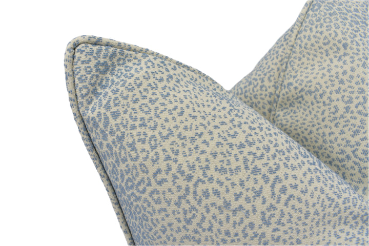 Schumacher – Mini Leopard Outdoor – Sky – Cushion Cover – Chic Animal-Print Luxury