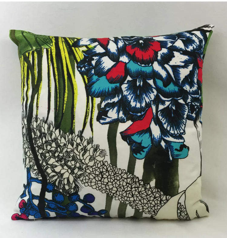 Designers Guild / Christian Lacroix - Jardin Exo' Chic - Bougainvillier - Cushion Cover Throw Pillow Designer Home Decor