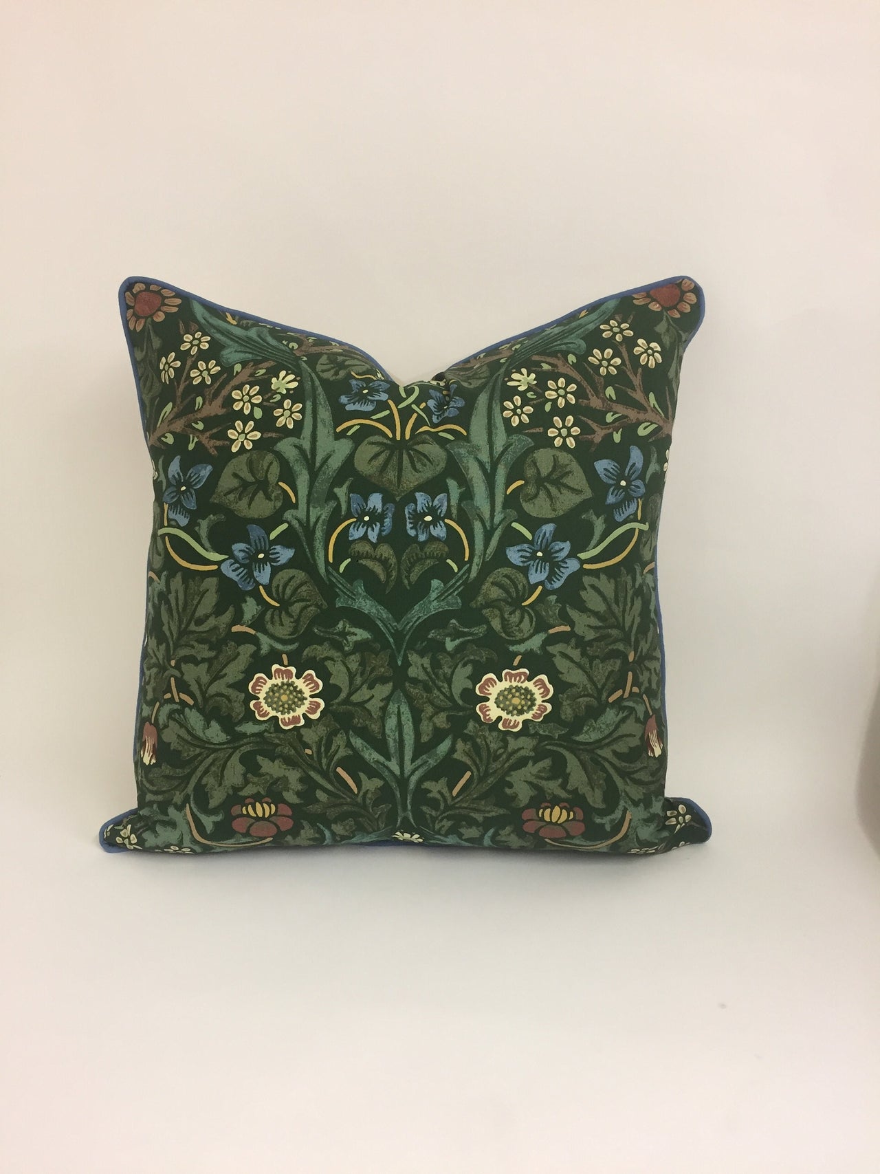 William Morris & Co - Blackthorn - Green - Stunning Contrast Piped Cushion Cover Throw Pillow Designer Home Decor