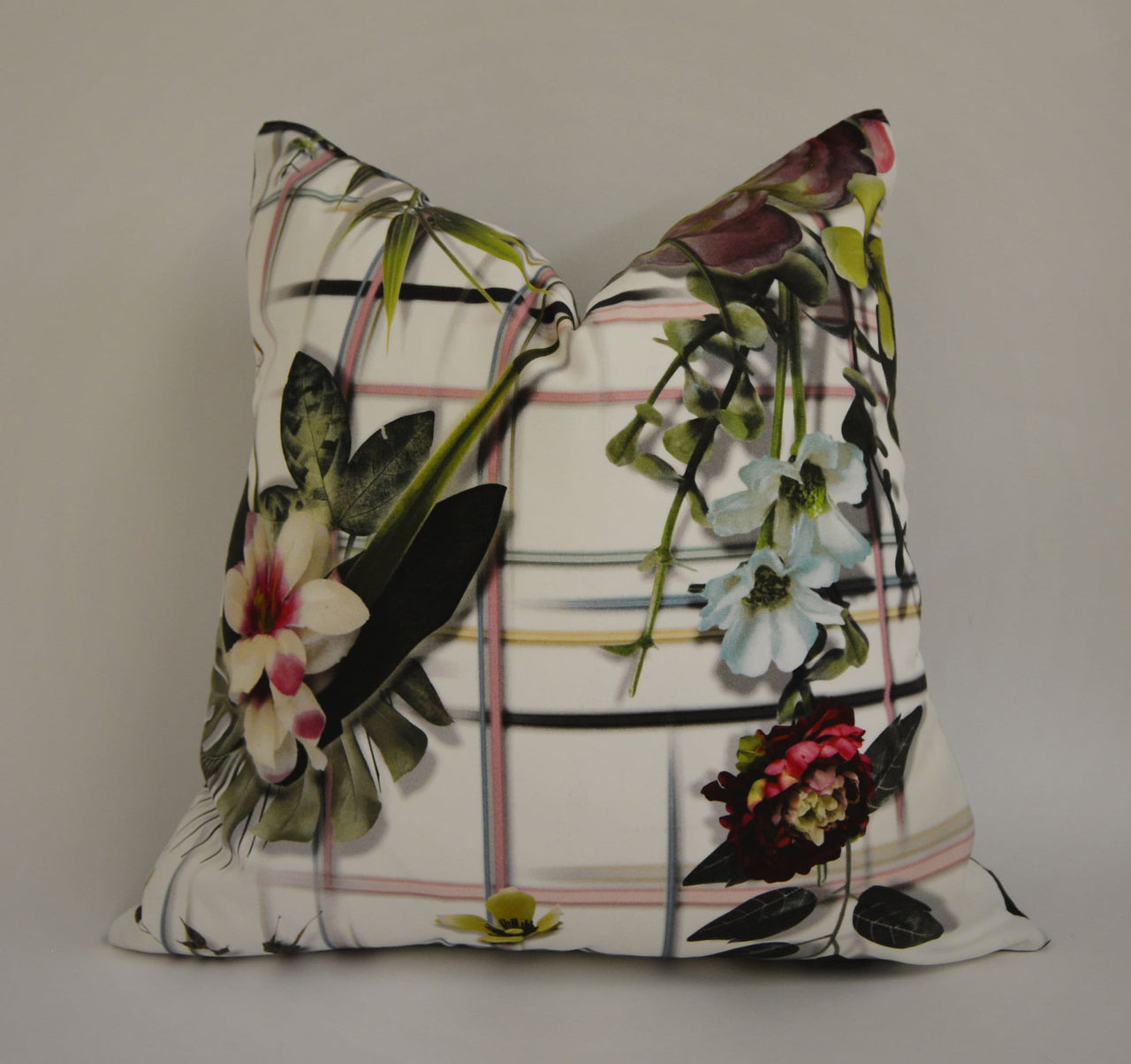 Designers Guild / Christian Lacroix - Veranda - Jour - Stunning Designer Cushion Cover Throw Pillow Home Decor