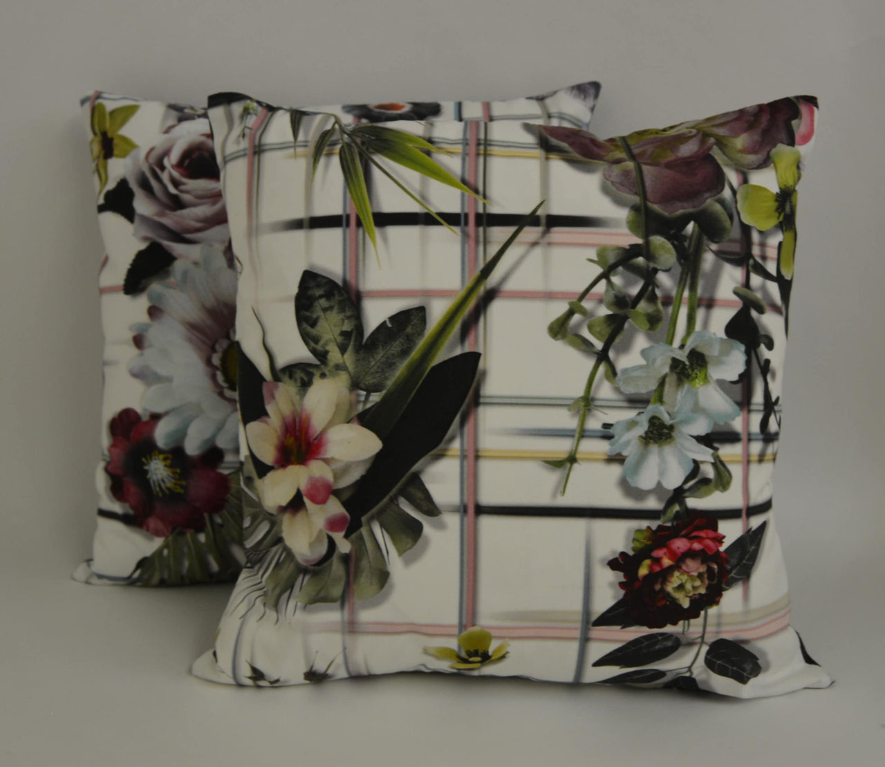 Designers Guild / Christian Lacroix - Veranda - Jour - Stunning Designer Cushion Cover Throw Pillow Home Decor