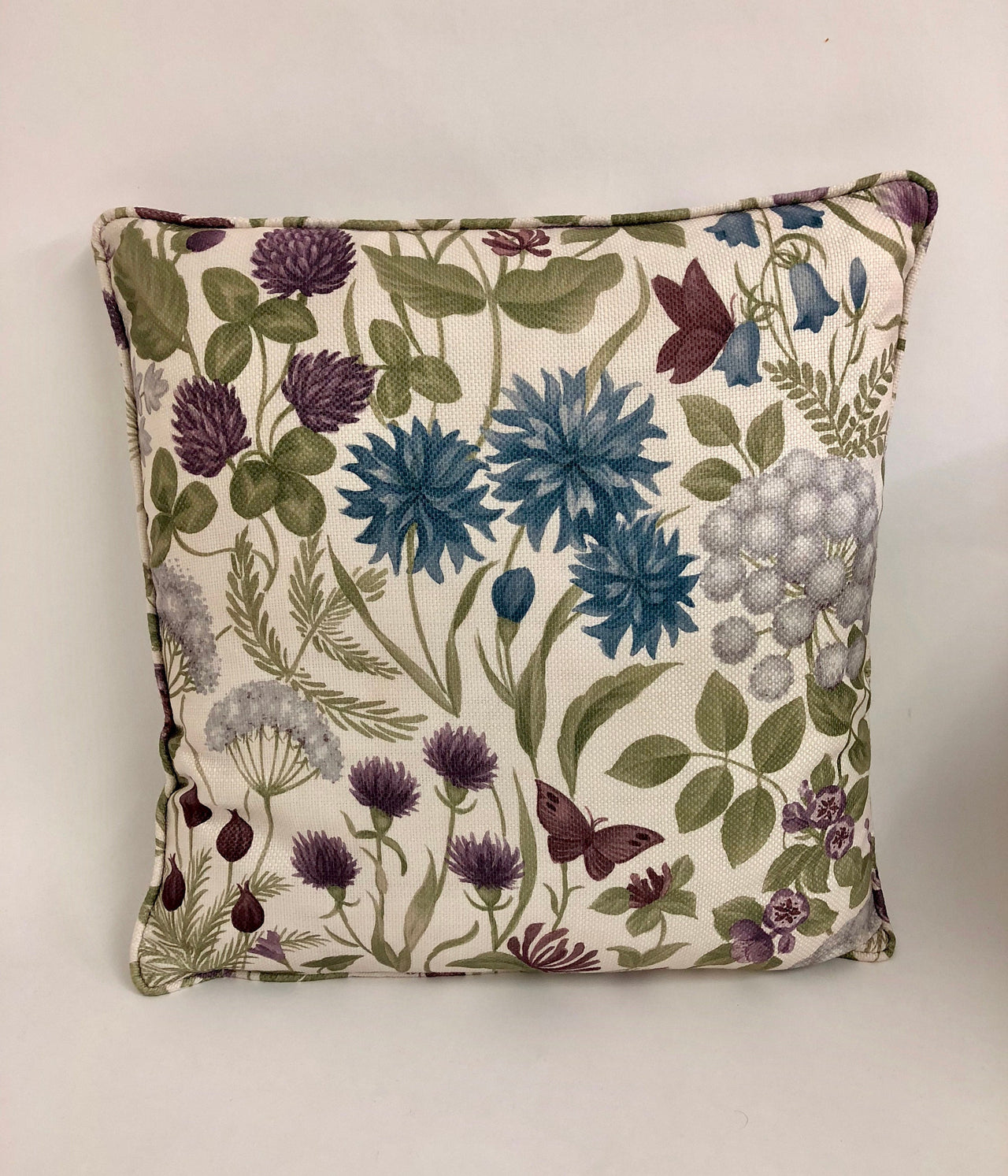 Iliv - Hawkswick -  Plum - Cushion Cover Pillow Throw Beautiful Fabric Self Piped