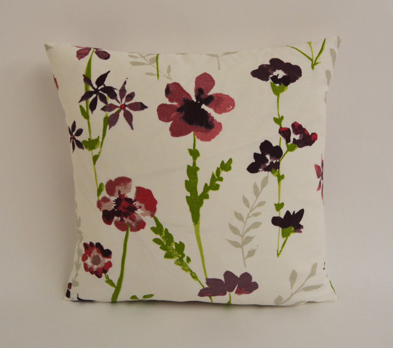 Bill Beaumont - Garden Walk - Plum - Designer Cushion Cover Stunning